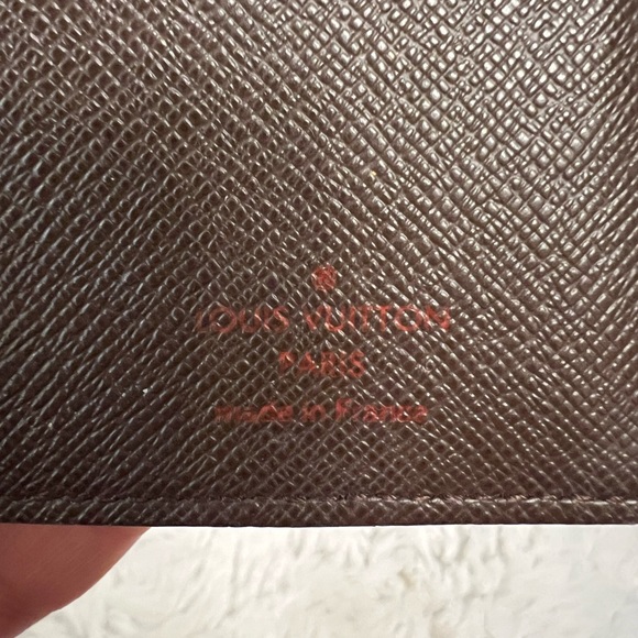 Louis Vuitton Long Wallet - Picture 8 of 9